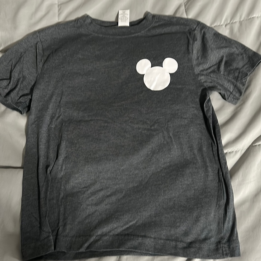 Disney short sleeve shirt